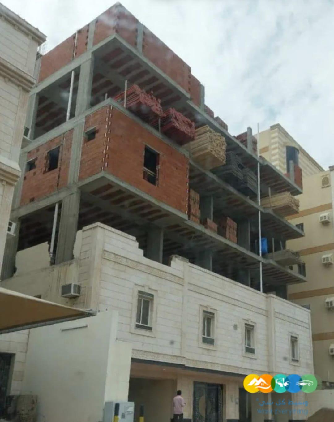 بناء ملحق خارجي زجاج في الرياض