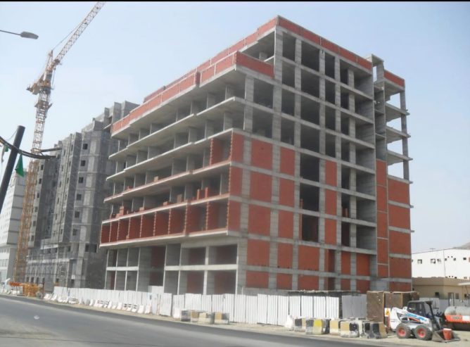 بناء ملحق خارجي زجاج في الرياض