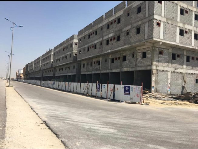 بناء ملحق خارجي زجاج في الرياض