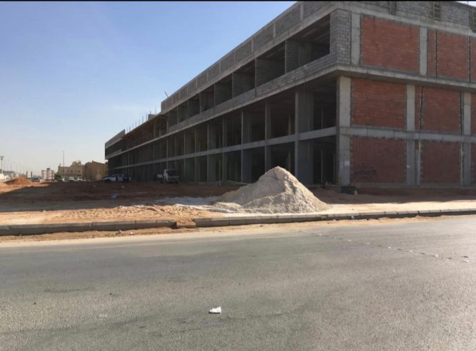 بناء ملحق خارجي زجاج في الرياض