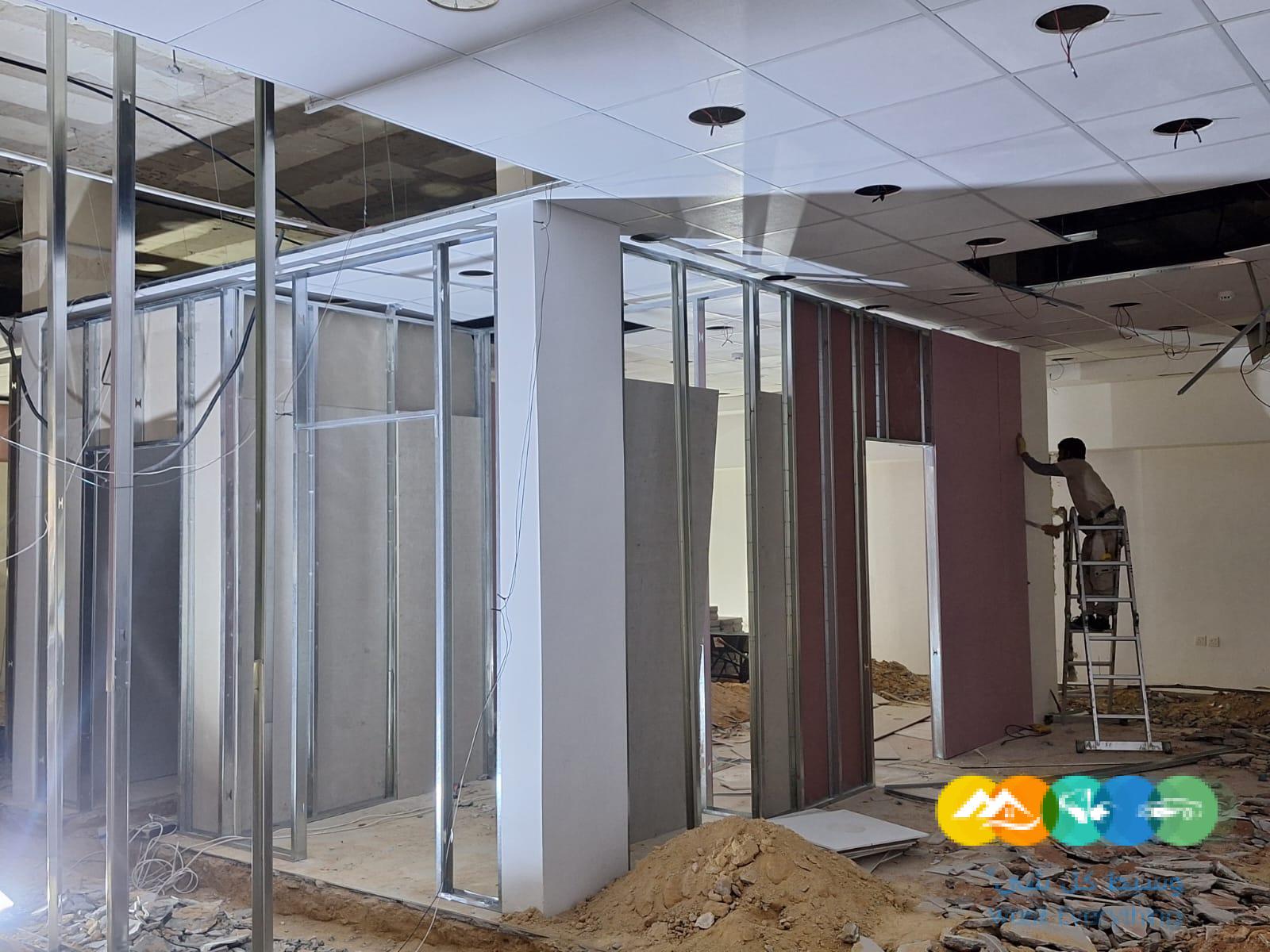 بناء ملحق خارجي زجاج في الرياض