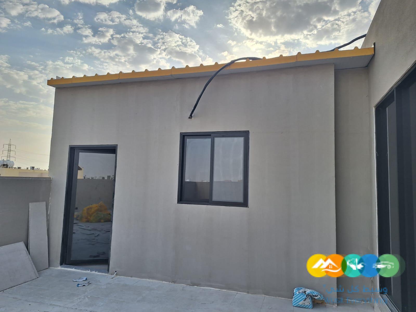 بناء ملحق خارجي زجاج في الرياض