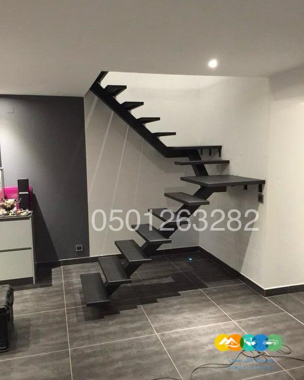 إنشاء وتنفيذ الدرج والسلالم الحديدية ديكورية وعادية