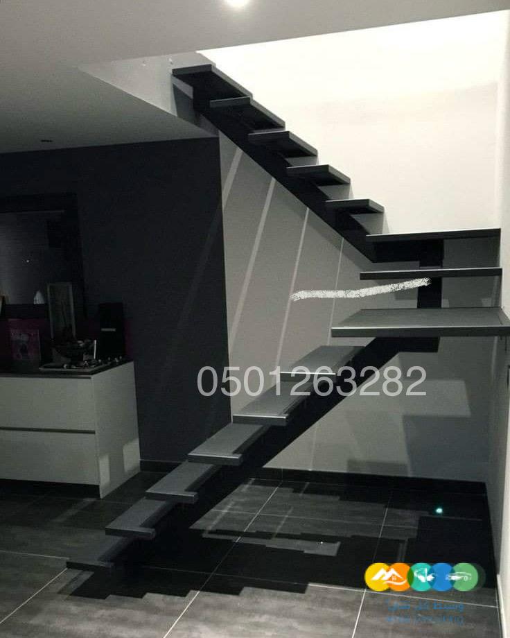 إنشاء وتنفيذ الدرج والسلالم الحديدية ديكورية وعادية