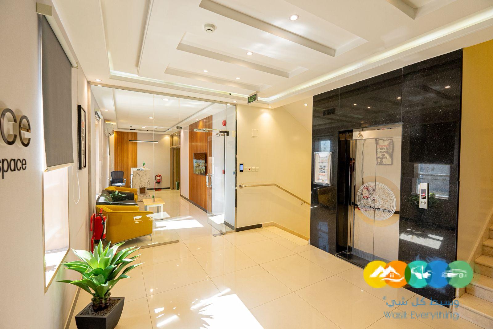 مكاتب مؤثثة للإيجار في العارض