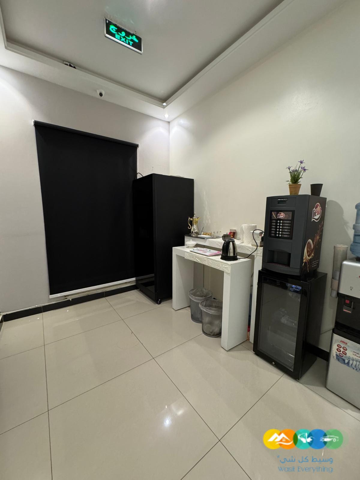 مكاتب مؤثثة للإيجار في العارض