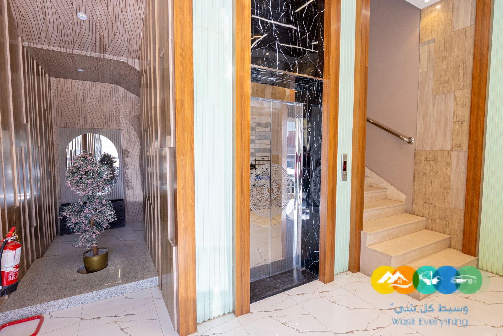 مكاتب مؤثثة للإيجار العارض