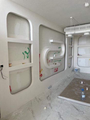 تصميم و ترميم صالون تجميل فاخر في الرياض