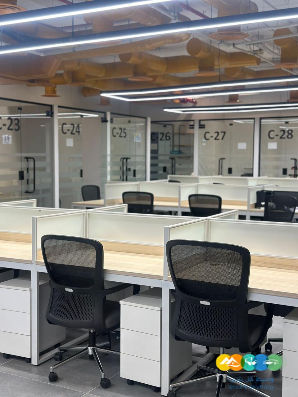 مكاتب مؤثثة للإيجار