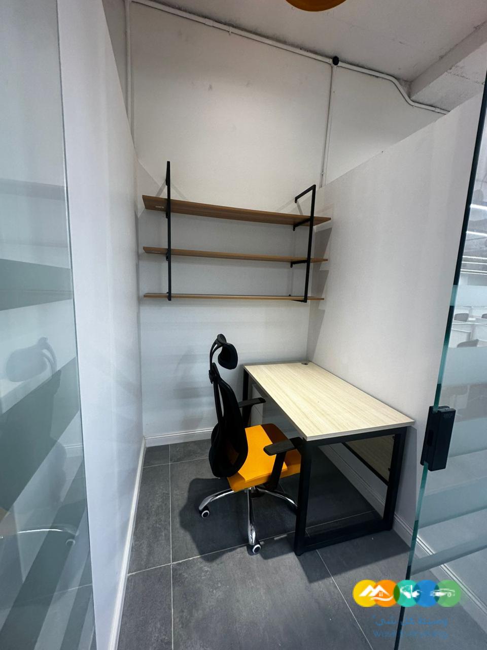 مكاتب مؤثثة للإيجار