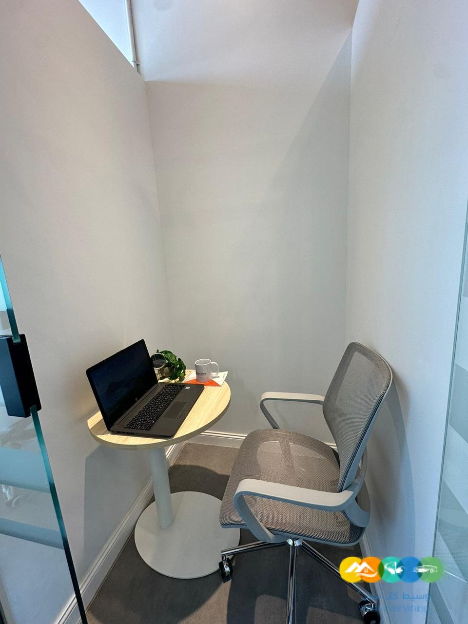 مكاتب مؤثثة للإيجار