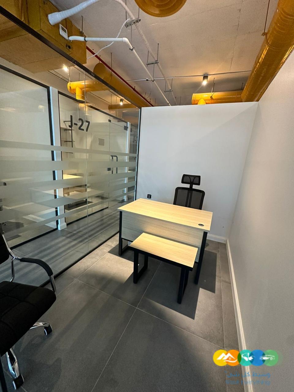 مكاتب مؤثثة للإيجار