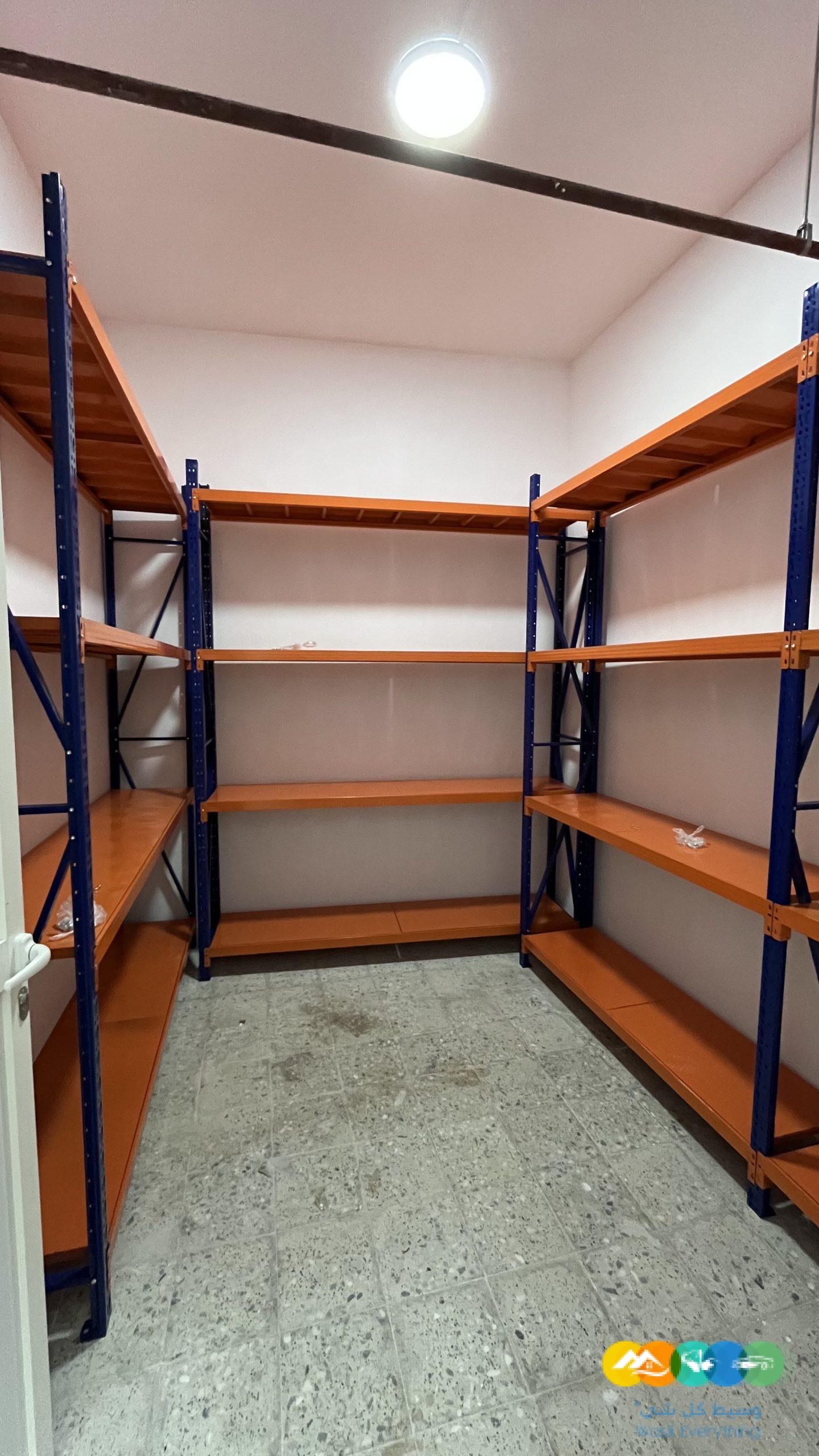 مكاتب مؤثثة للإيجار ، مستودعات ، مواقف