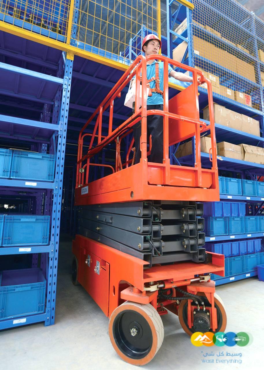 سيزر لفت scissor lifts للايجار 2025