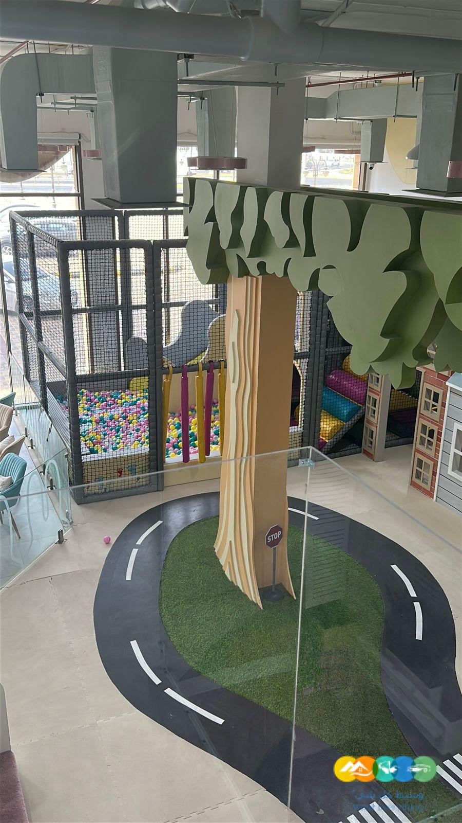 تقبيل محل ألعاب أطفال بالدمام