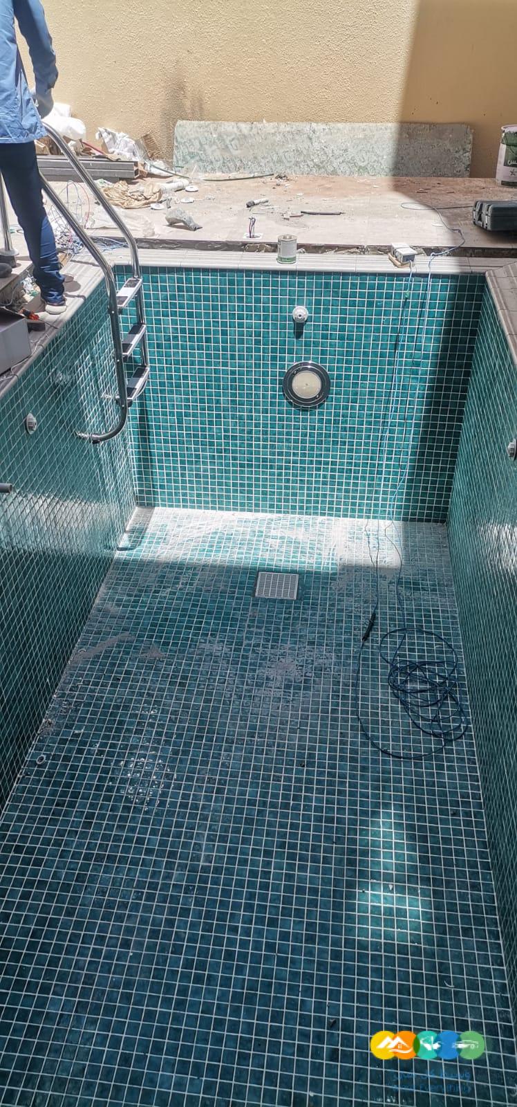 نوافير وشلالات ديكورية فاخرة مع كروزا للمسابح بالرياض