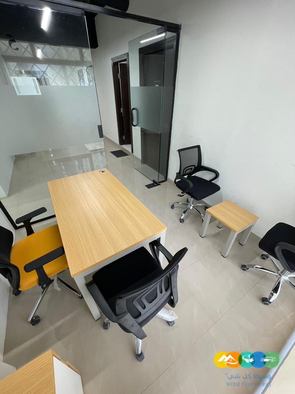 مكاتب مؤثثة للإيجار