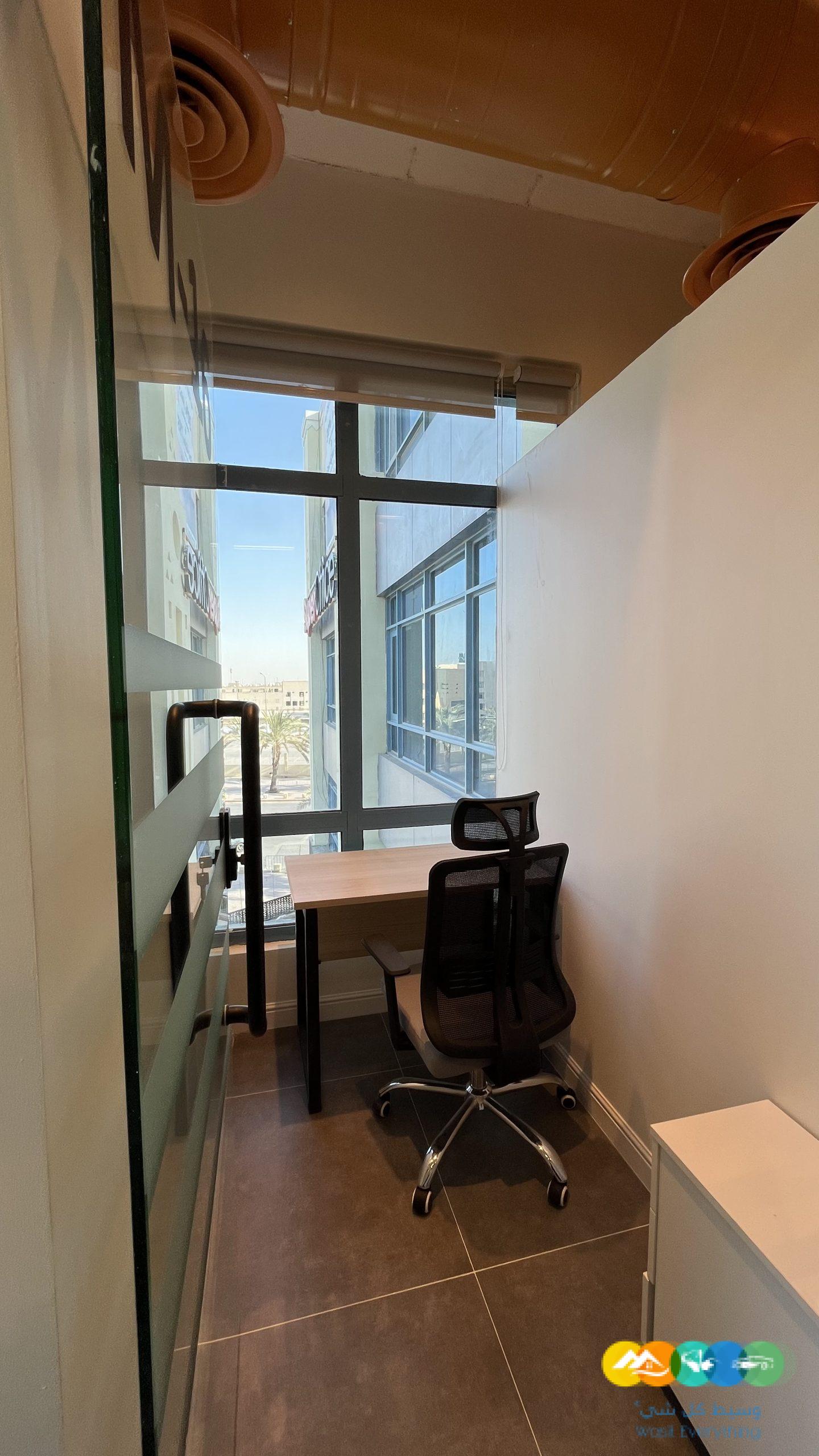 مكاتب مؤثثة للإيجار