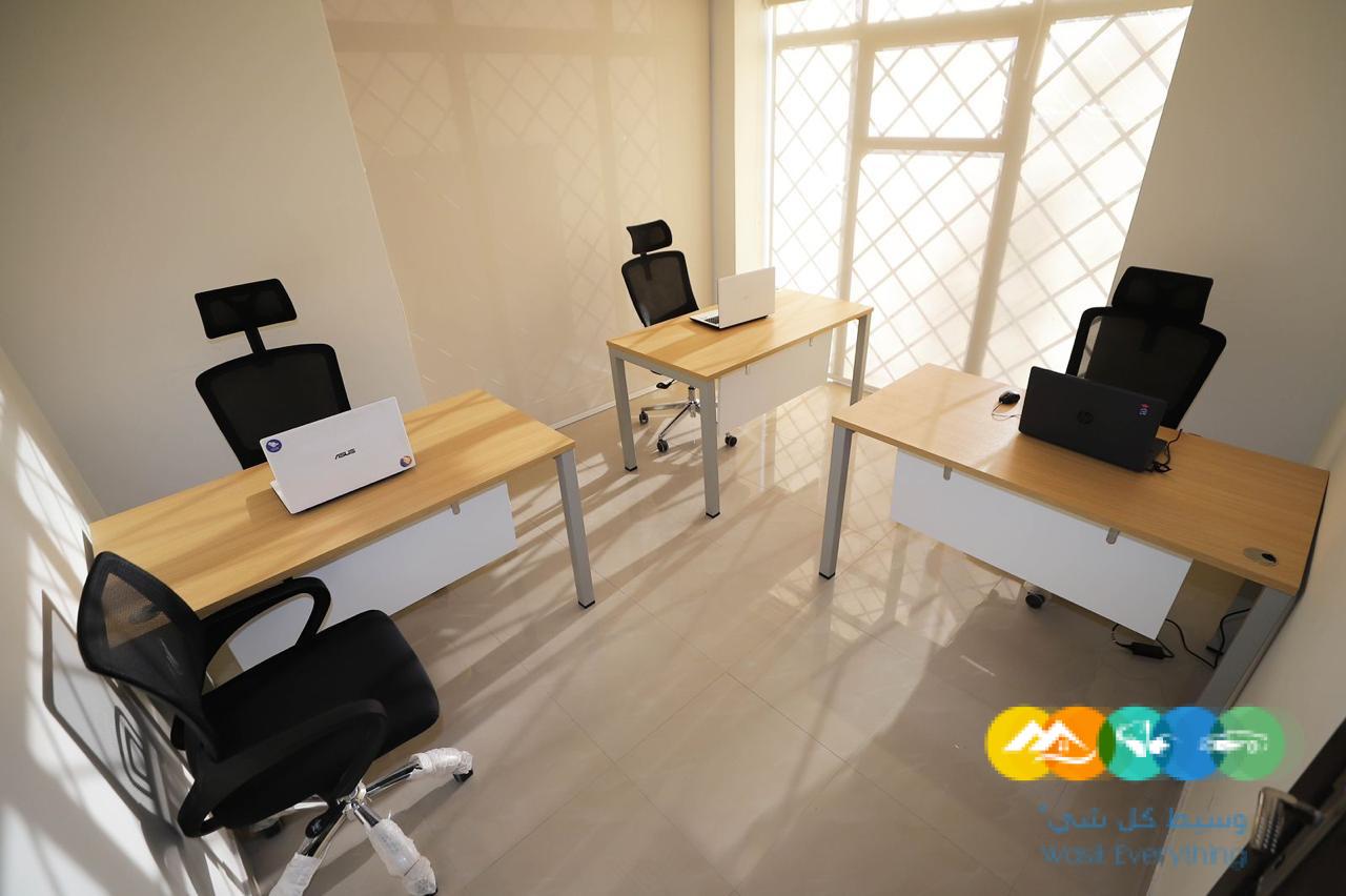 مكاتب مؤثثة للإيجار